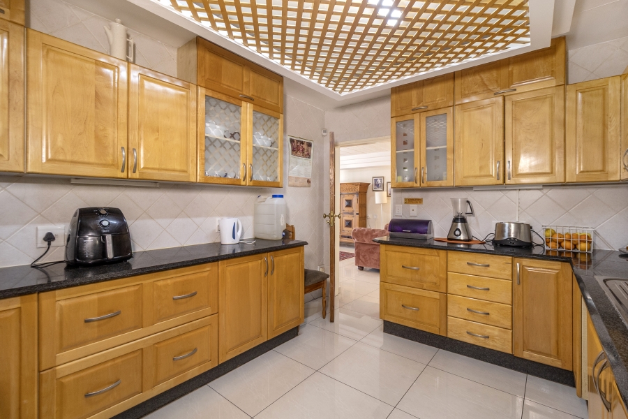 4 Bedroom Property for Sale in Waterkloof Park Gauteng