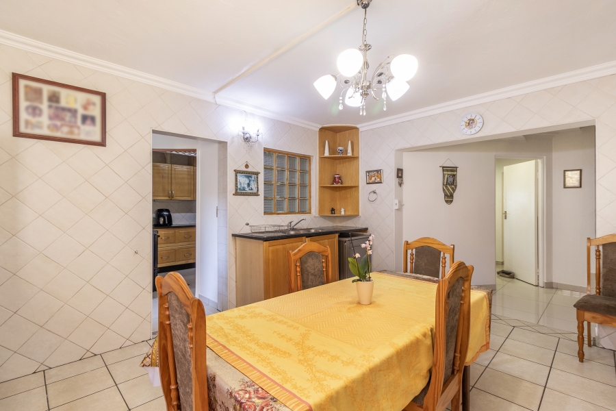 4 Bedroom Property for Sale in Waterkloof Park Gauteng