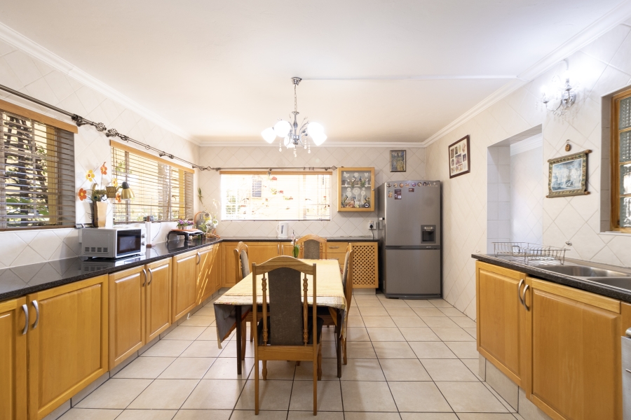 4 Bedroom Property for Sale in Waterkloof Park Gauteng