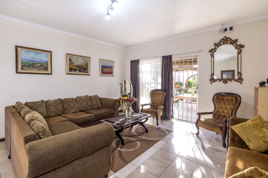 3 Bedroom Property for Sale in Garsfontein Gauteng