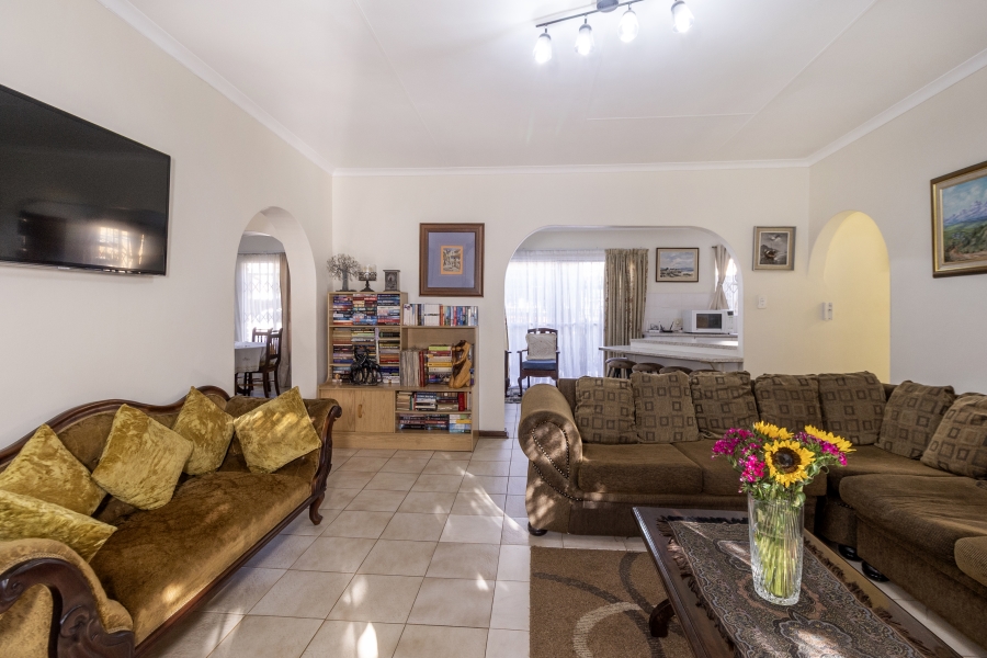 3 Bedroom Property for Sale in Garsfontein Gauteng