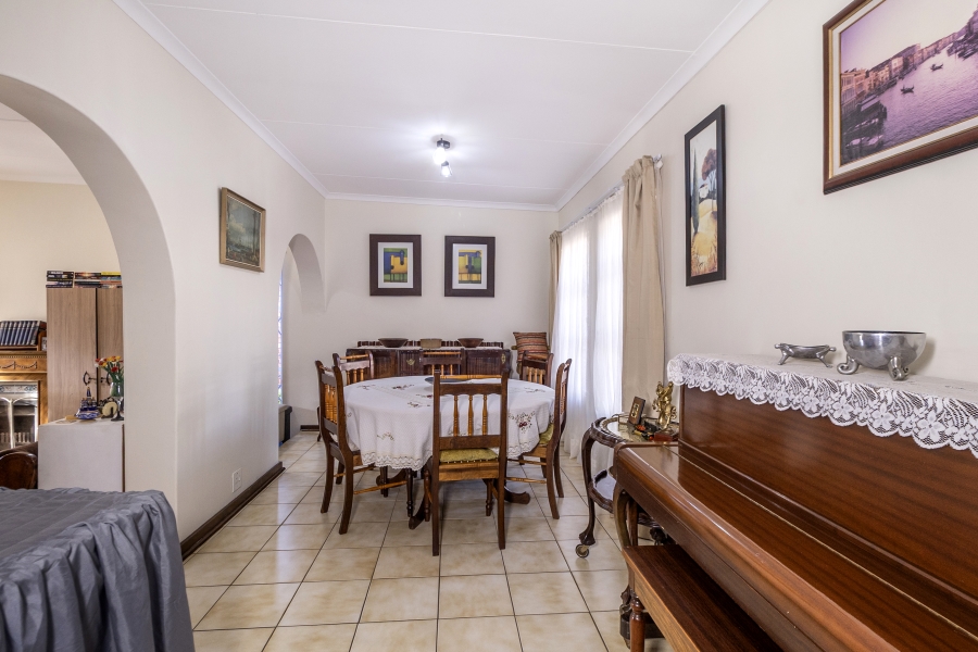 3 Bedroom Property for Sale in Garsfontein Gauteng