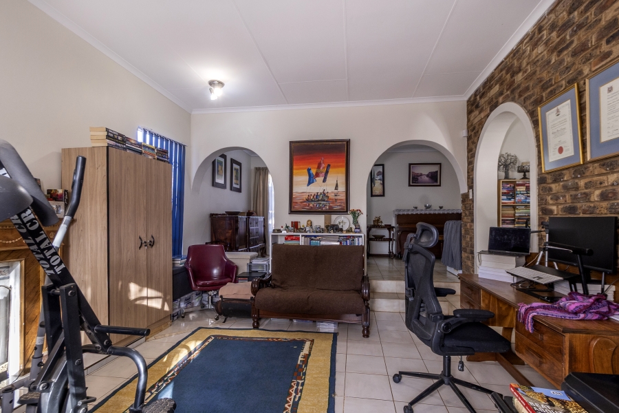 3 Bedroom Property for Sale in Garsfontein Gauteng