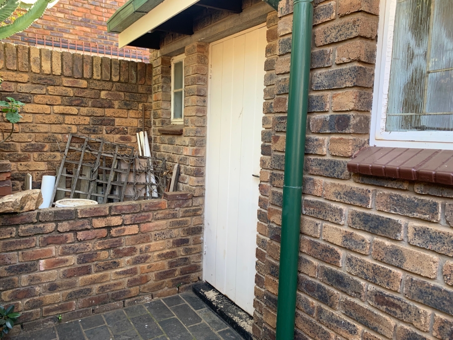 3 Bedroom Property for Sale in Garsfontein Gauteng