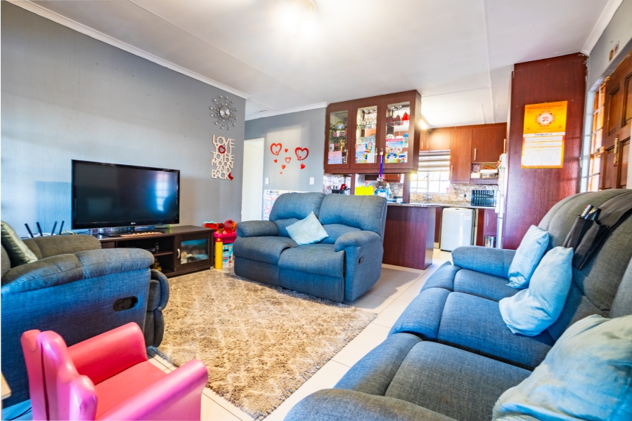 2 Bedroom Property for Sale in Allens Nek Gauteng