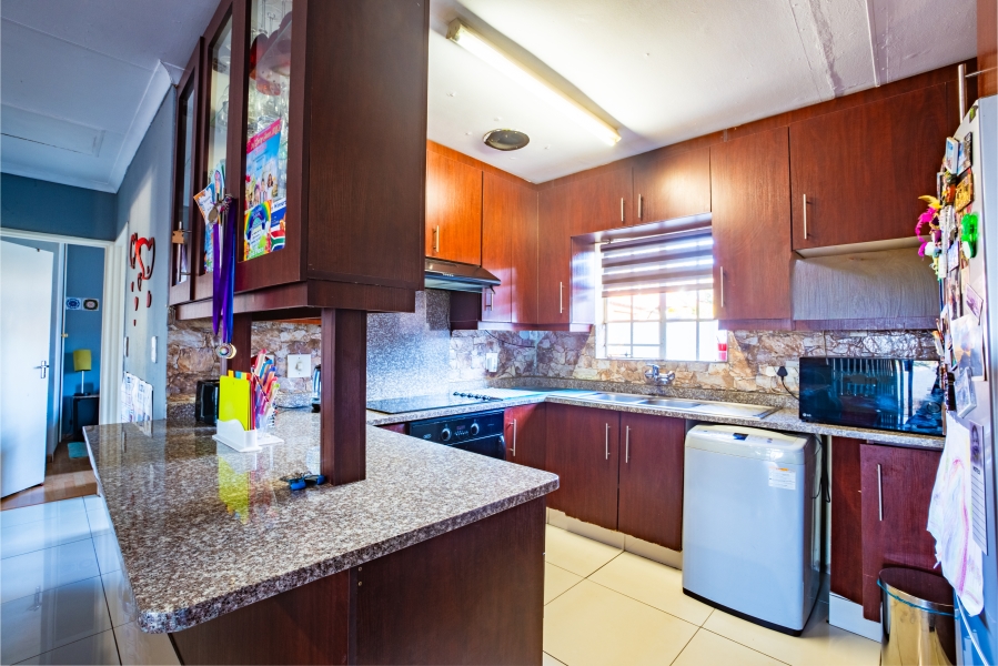 2 Bedroom Property for Sale in Allens Nek Gauteng