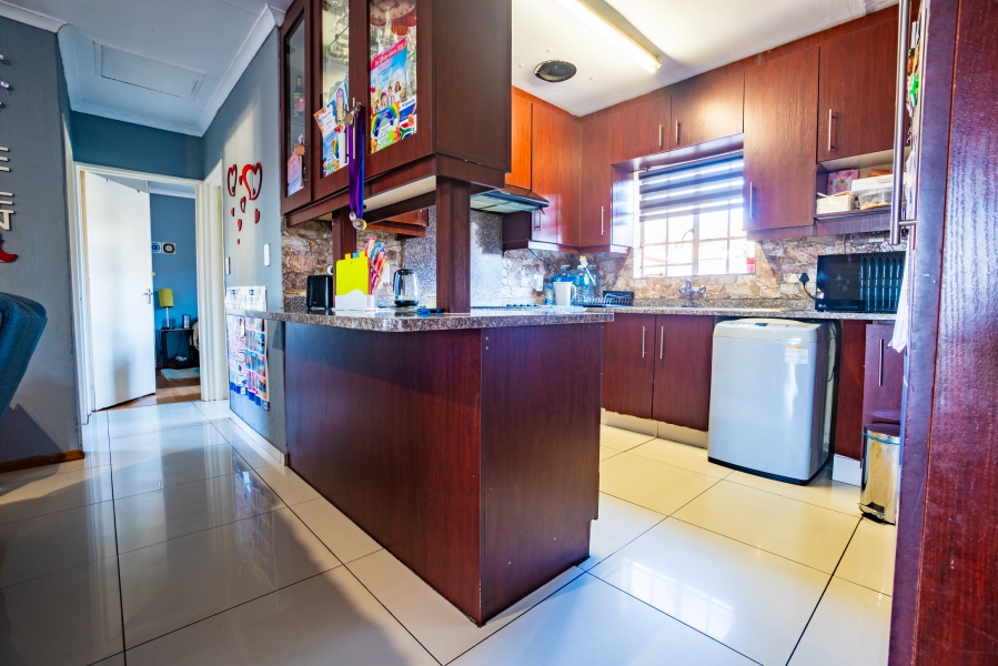 2 Bedroom Property for Sale in Allens Nek Gauteng
