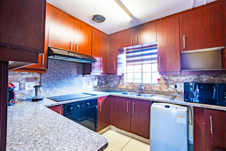 2 Bedroom Property for Sale in Allens Nek Gauteng