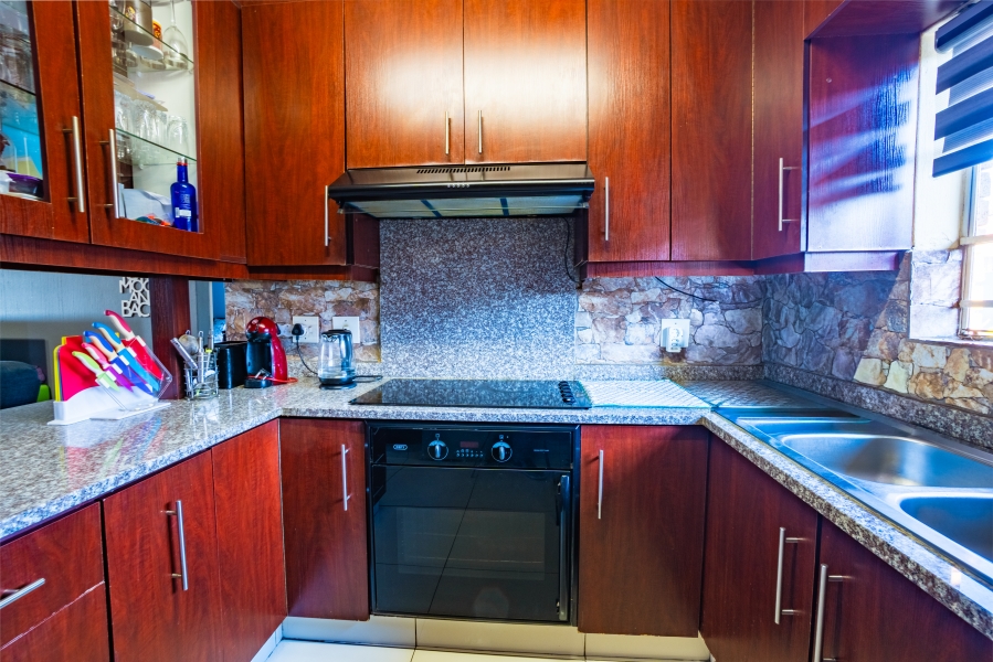 2 Bedroom Property for Sale in Allens Nek Gauteng