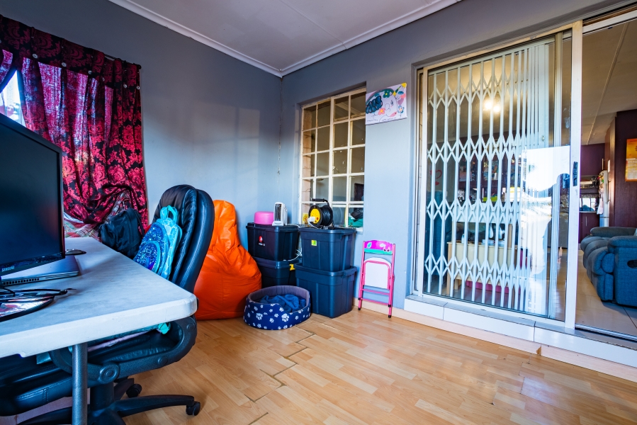 2 Bedroom Property for Sale in Allens Nek Gauteng