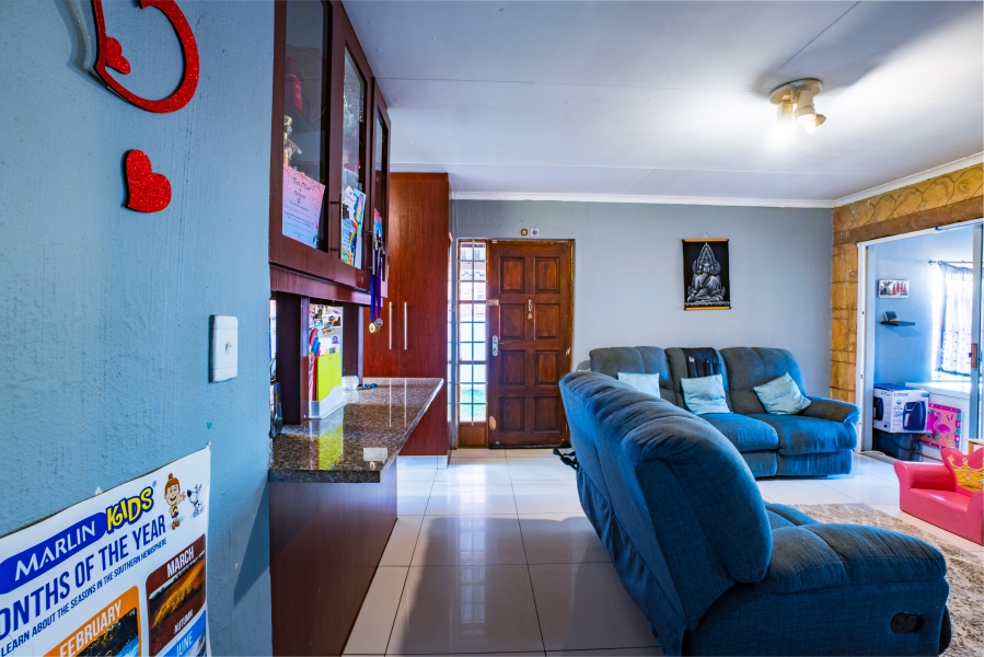 2 Bedroom Property for Sale in Allens Nek Gauteng