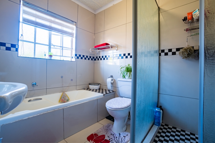 2 Bedroom Property for Sale in Allens Nek Gauteng