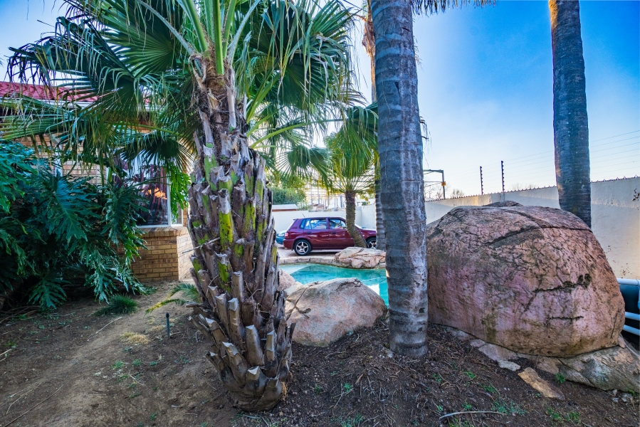 2 Bedroom Property for Sale in Allens Nek Gauteng