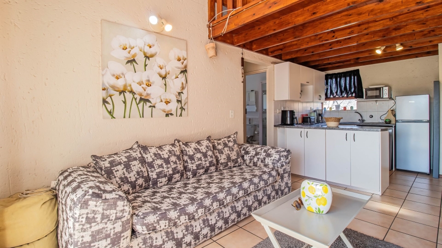2 Bedroom Property for Sale in Magaliessig Gauteng