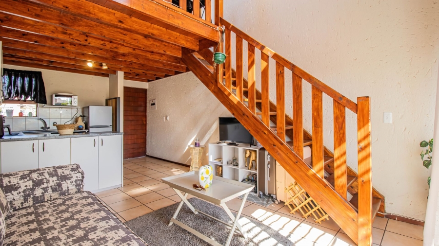 2 Bedroom Property for Sale in Magaliessig Gauteng