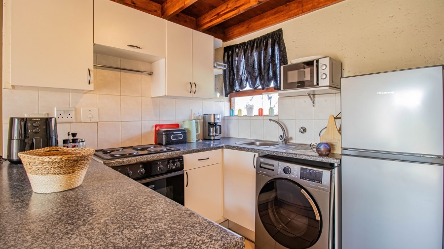 2 Bedroom Property for Sale in Magaliessig Gauteng