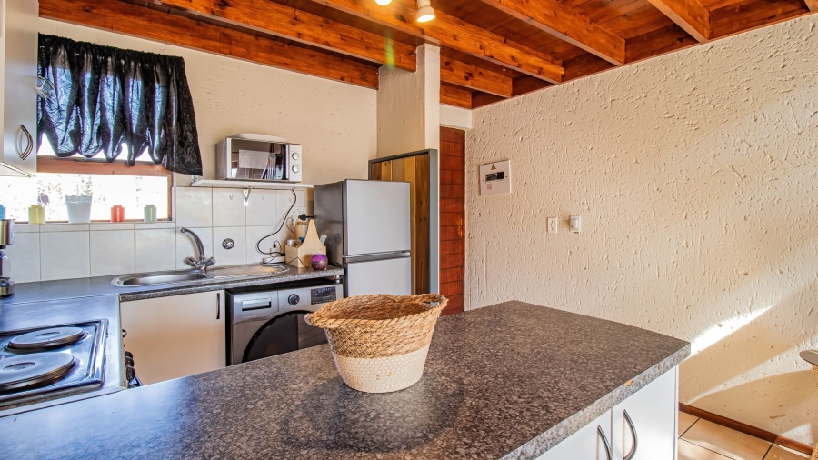 2 Bedroom Property for Sale in Magaliessig Gauteng