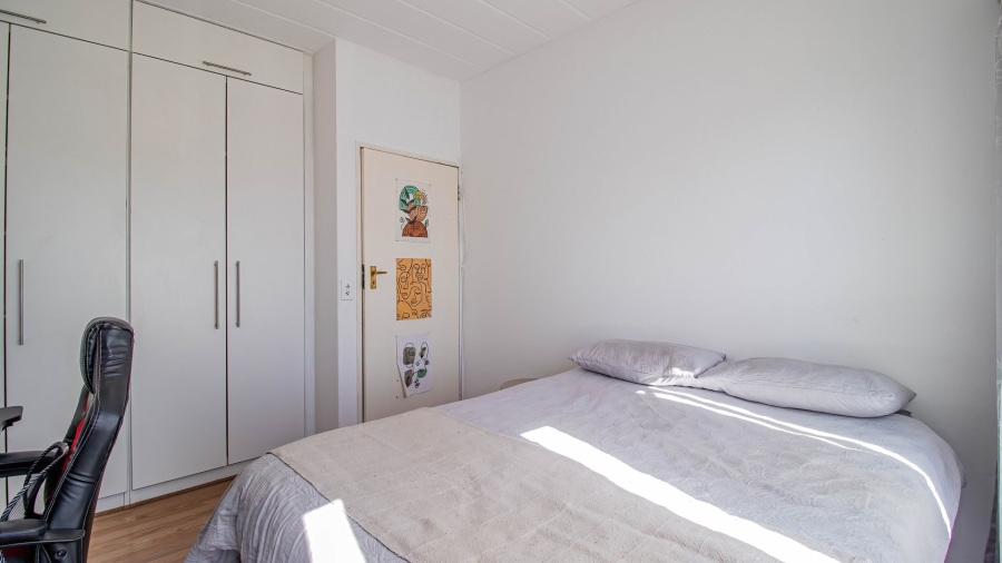 2 Bedroom Property for Sale in Magaliessig Gauteng
