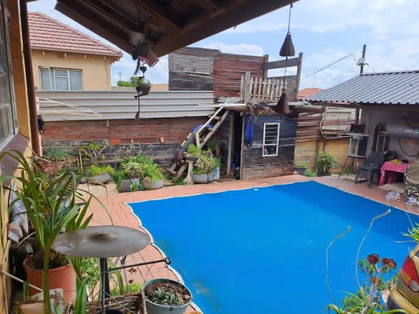 4 Bedroom Property for Sale in Rosettenville Gauteng