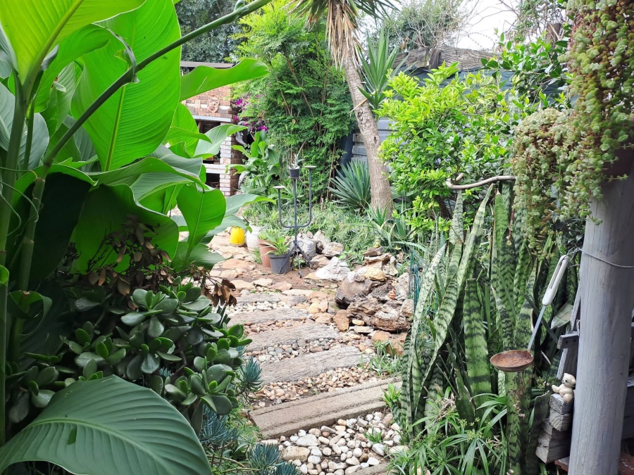 4 Bedroom Property for Sale in Rosettenville Gauteng