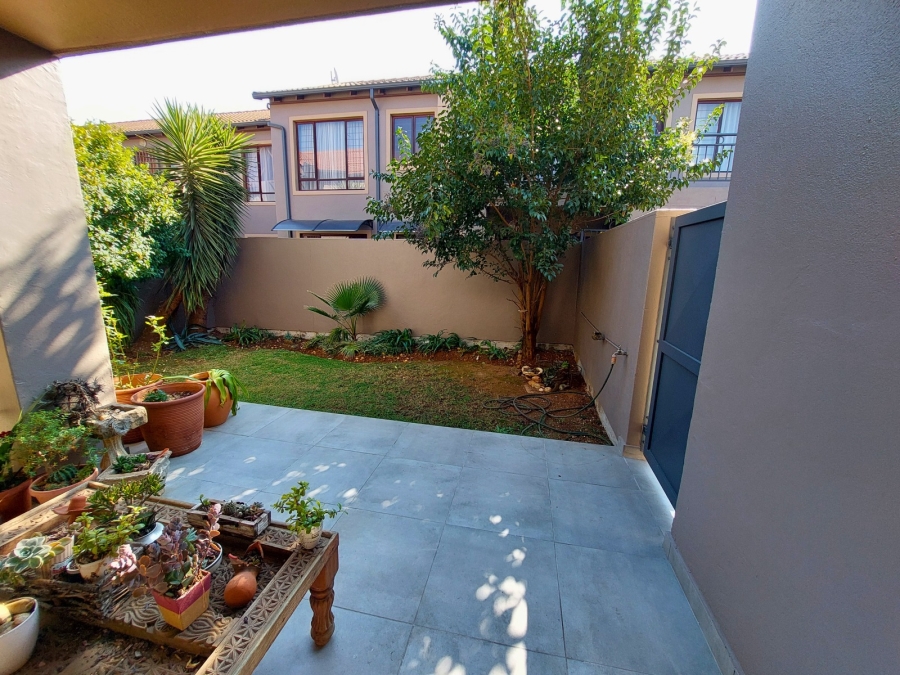 2 Bedroom Property for Sale in Moregloed Gauteng