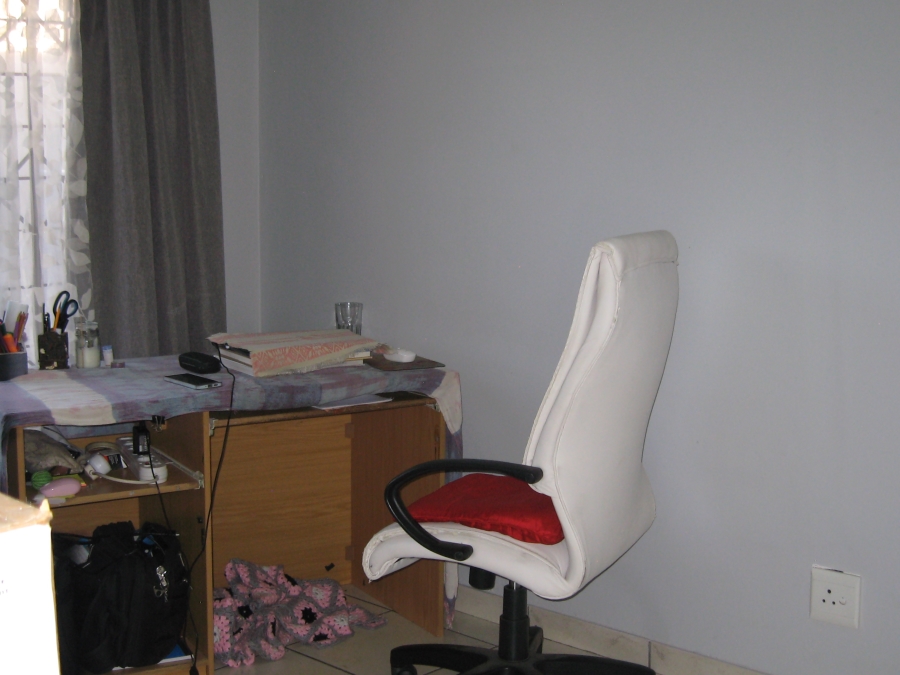2 Bedroom Property for Sale in Moregloed Gauteng