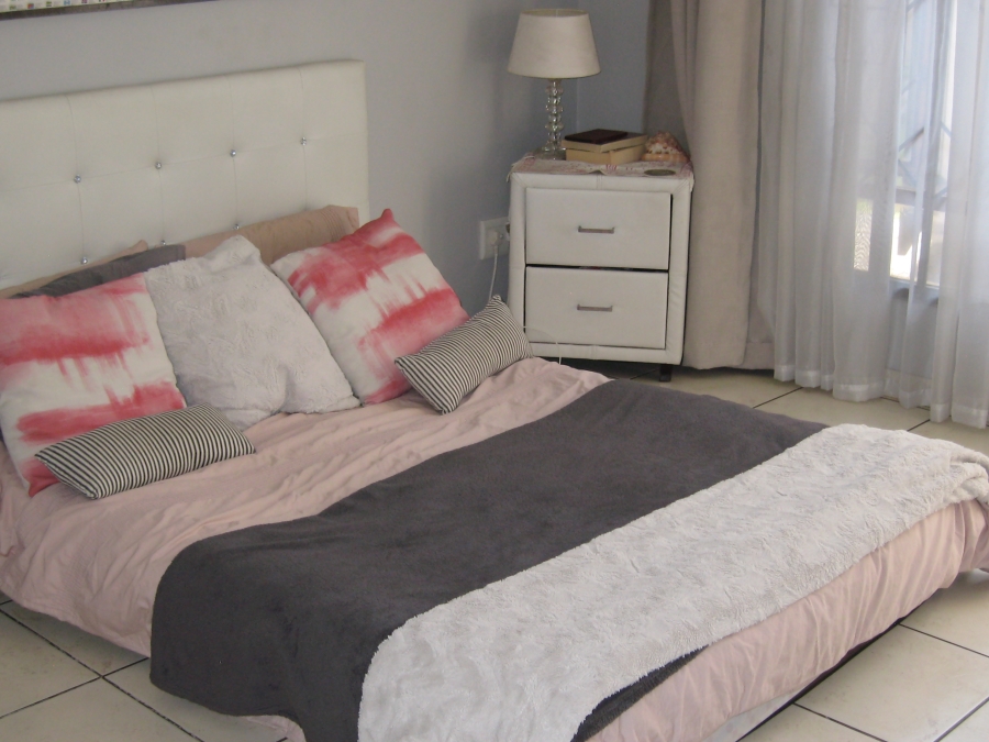 2 Bedroom Property for Sale in Moregloed Gauteng