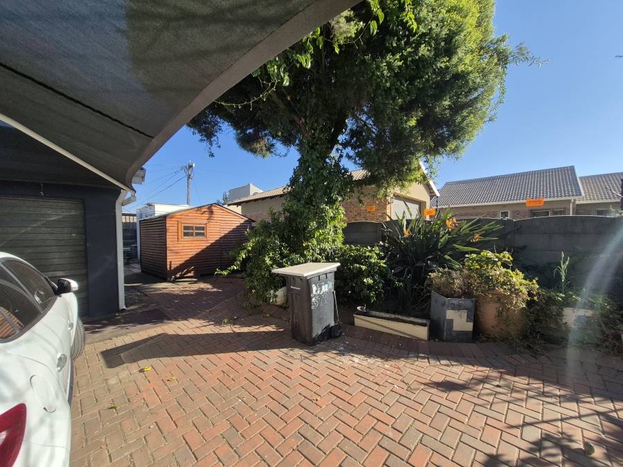 4 Bedroom Property for Sale in Brackenhurst Gauteng