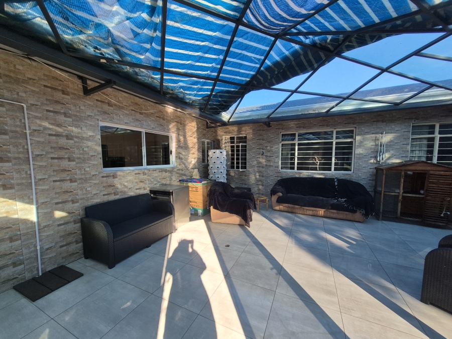 4 Bedroom Property for Sale in Brackenhurst Gauteng