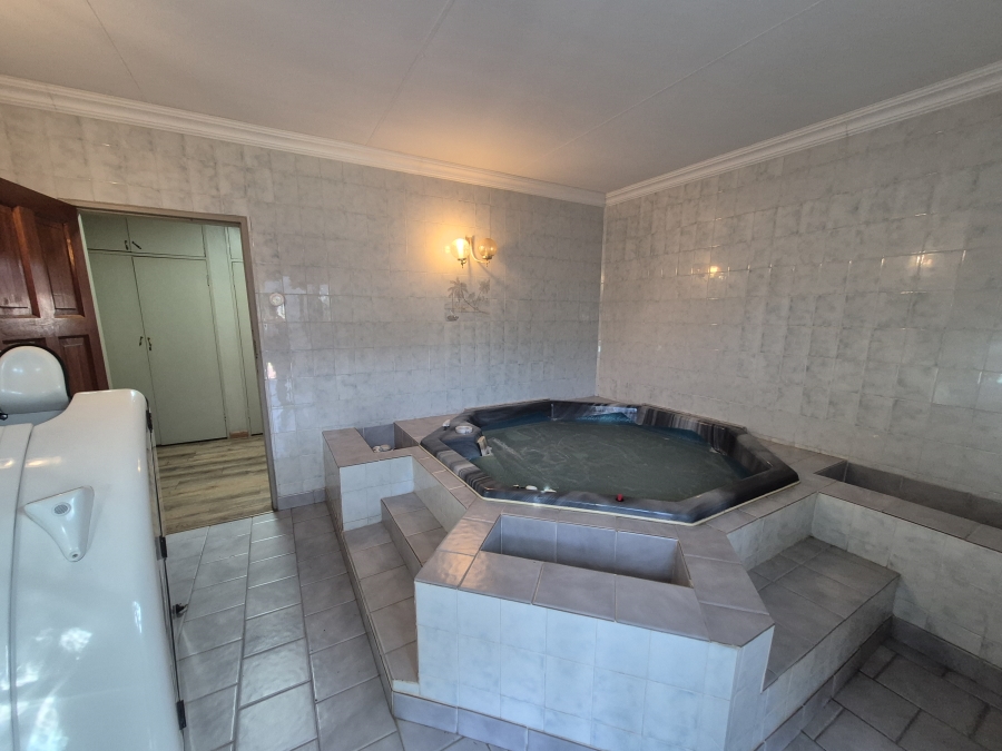 4 Bedroom Property for Sale in Brackenhurst Gauteng