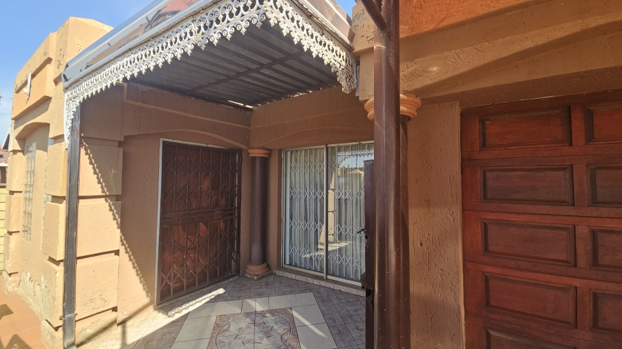 3 Bedroom Property for Sale in Daveyton Gauteng