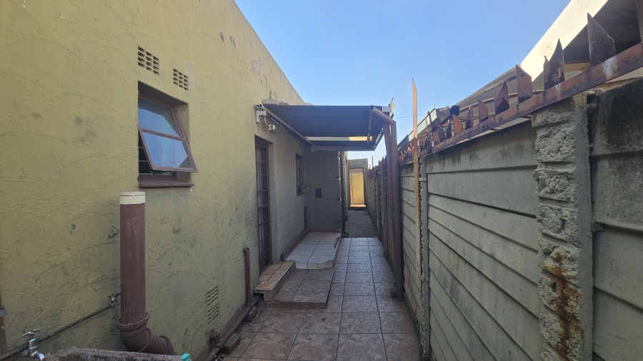3 Bedroom Property for Sale in Daveyton Gauteng