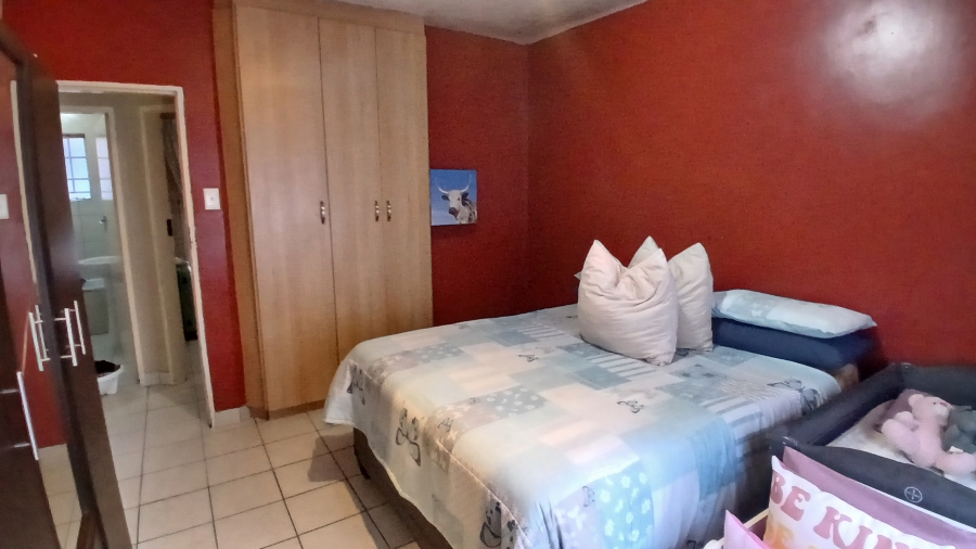 2 Bedroom Property for Sale in Kempton Park Central Gauteng