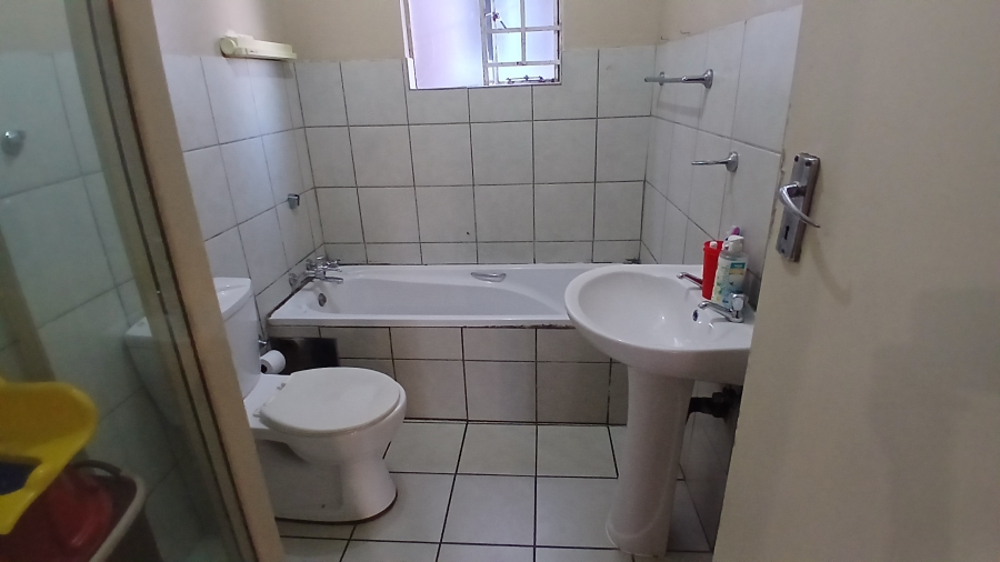 2 Bedroom Property for Sale in Kempton Park Central Gauteng