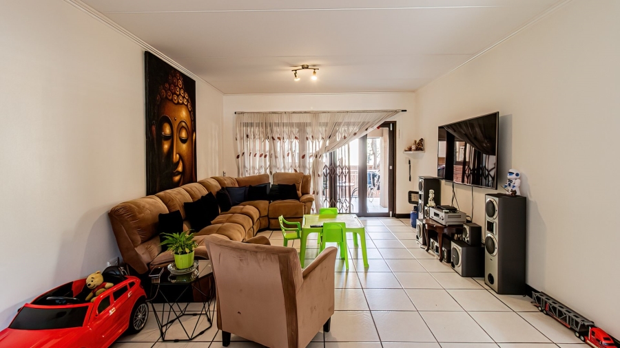 2 Bedroom Property for Sale in Sunninghill Gauteng