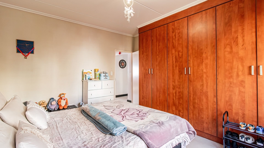 2 Bedroom Property for Sale in Sunninghill Gauteng