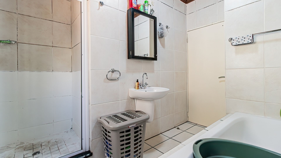 2 Bedroom Property for Sale in Sunninghill Gauteng