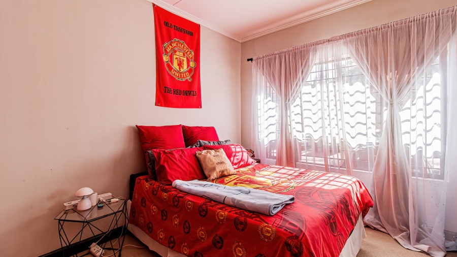 2 Bedroom Property for Sale in Sunninghill Gauteng