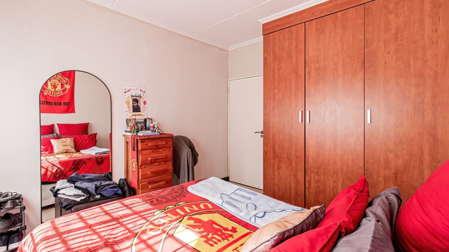 2 Bedroom Property for Sale in Sunninghill Gauteng