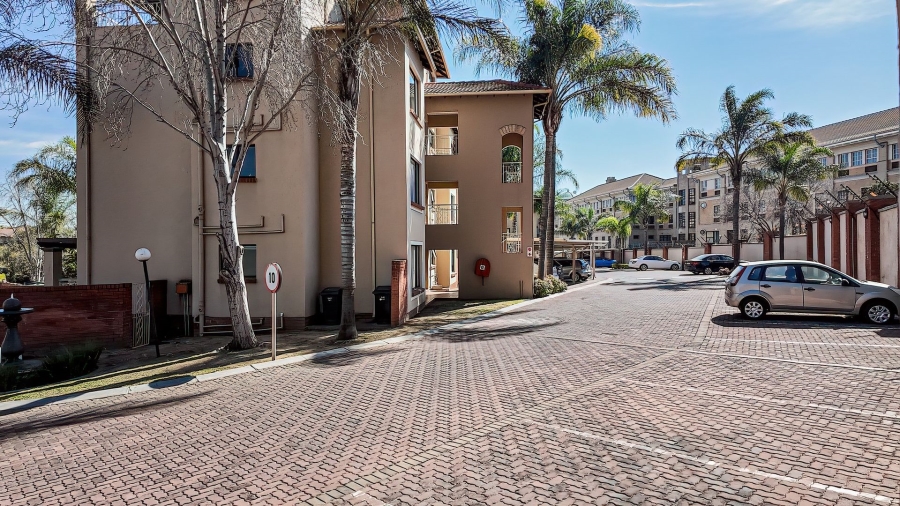 2 Bedroom Property for Sale in Sunninghill Gauteng