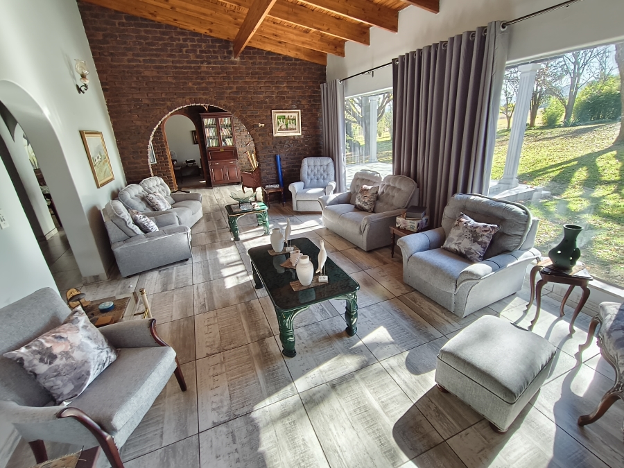 Commercial Property for Sale in Agricultural Holding 381 Gauteng