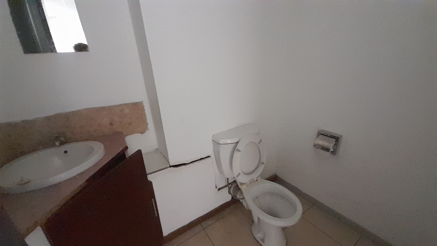 To Let Commercial Property for Rent in Moreleta Park Gauteng