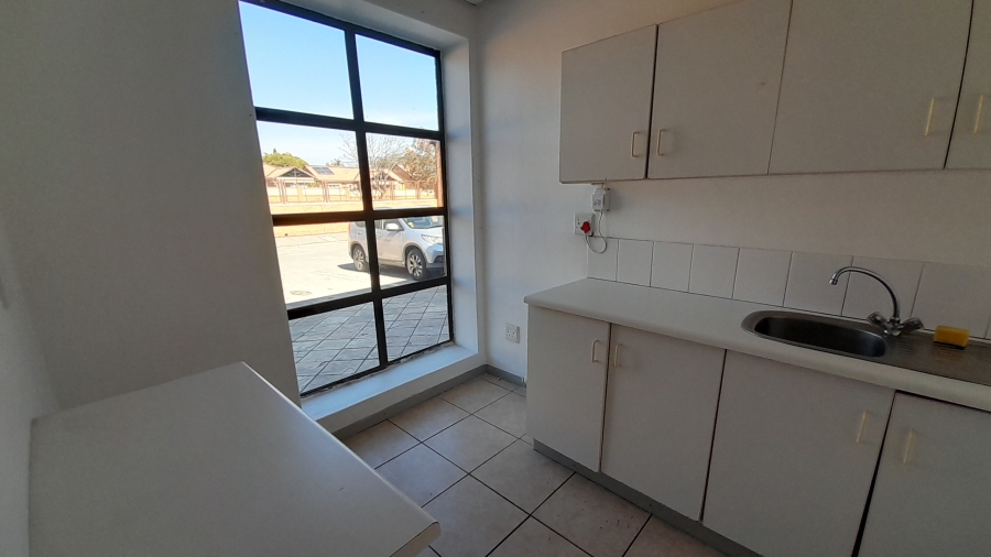 To Let Commercial Property for Rent in Moreleta Park Gauteng