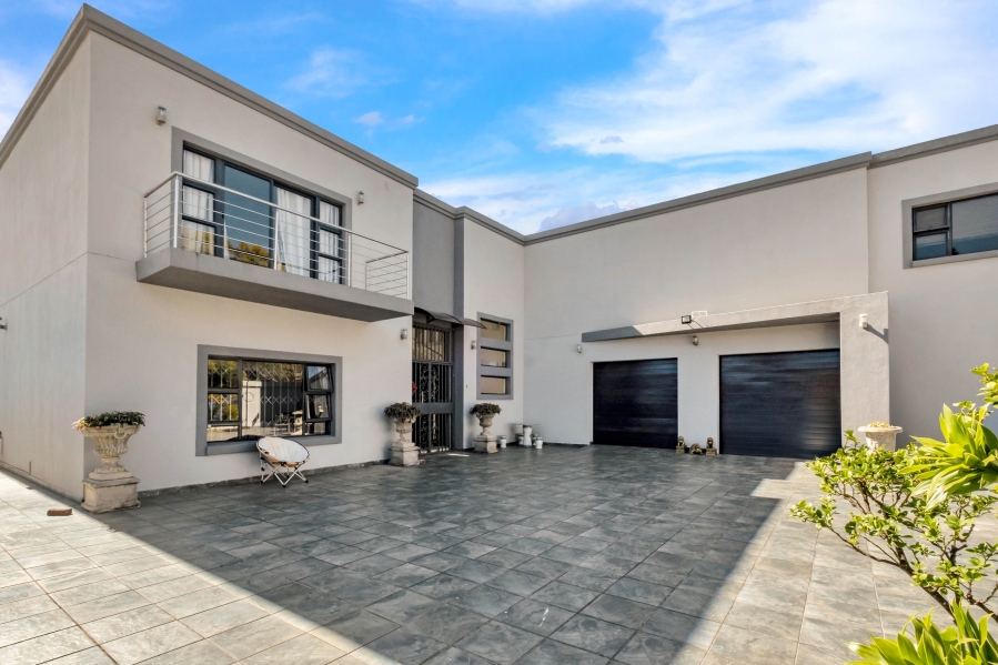 2 Bedroom Property for Sale in Morningside Manor Gauteng