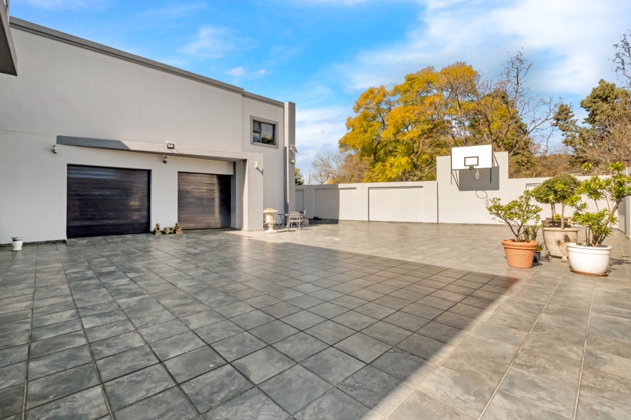2 Bedroom Property for Sale in Morningside Manor Gauteng