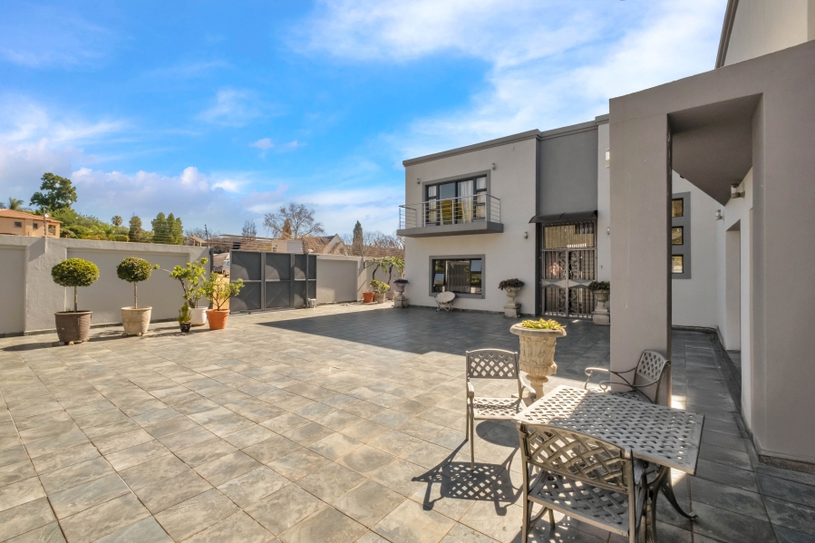 2 Bedroom Property for Sale in Morningside Manor Gauteng