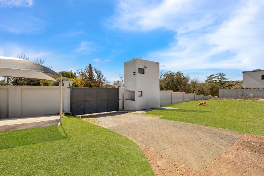 2 Bedroom Property for Sale in Morningside Manor Gauteng