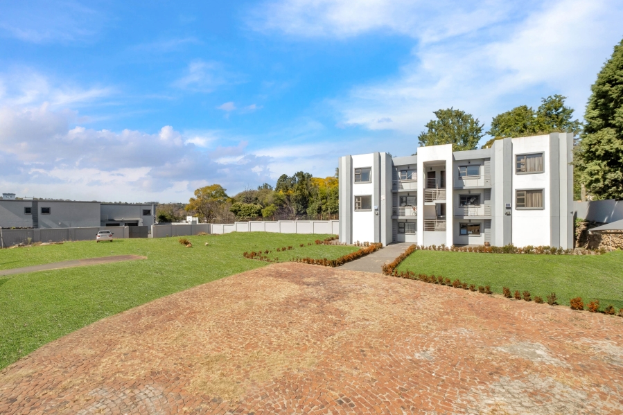 2 Bedroom Property for Sale in Morningside Manor Gauteng