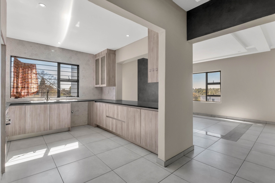 2 Bedroom Property for Sale in Morningside Manor Gauteng