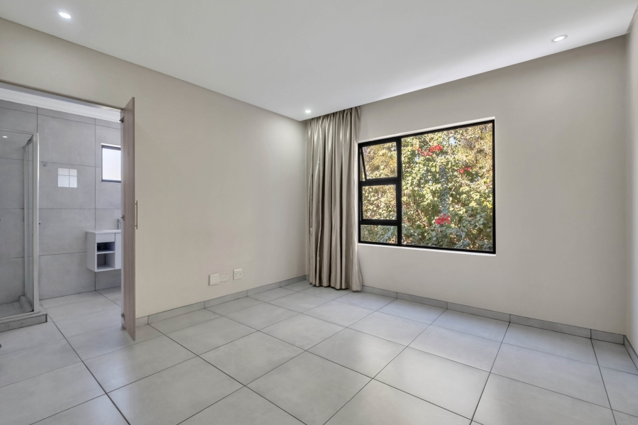 2 Bedroom Property for Sale in Morningside Manor Gauteng